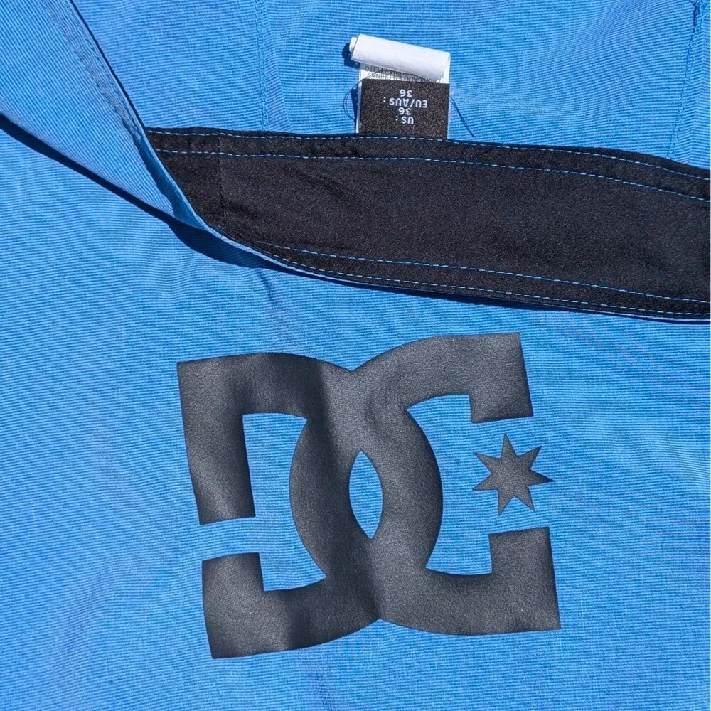 DC Shoes Men's Local Lopa Board Shorts Size 36 Blue Black Swim Trunks Pool Surf